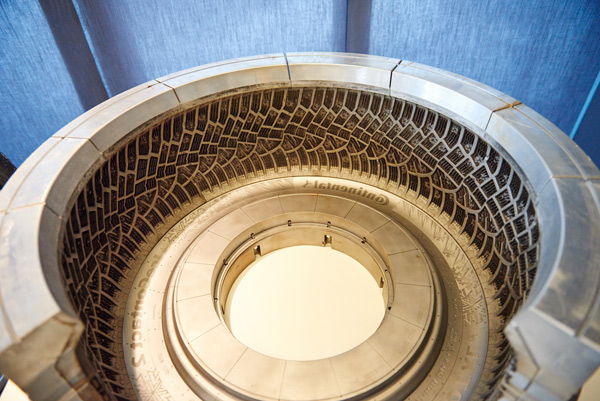     Continental IceContact 2 (. )