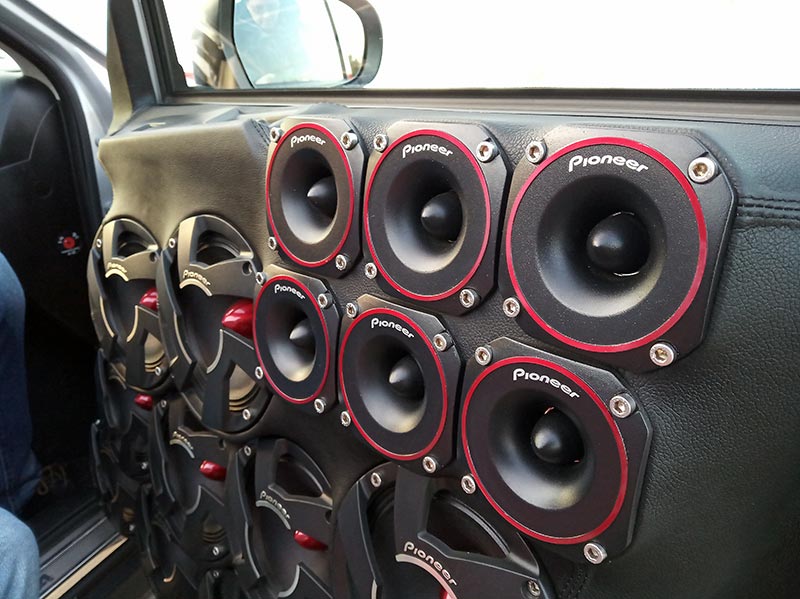  Pioneer  Suzuki Vitara